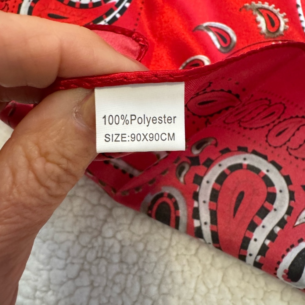 Suzhichou Red Polyester Scarf Black and Grey Paisley Print - Picture 7 of 7